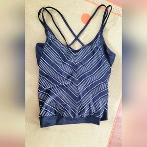 Athleta Women's Black and White stripe Swimsuit Tankini Top 36D / DD